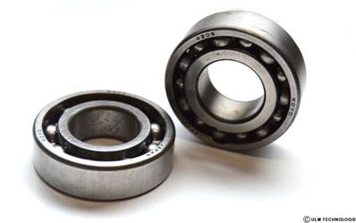 Set of bearings for crankshaft axis