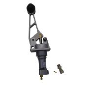 Main braking cylinder for a central tunel